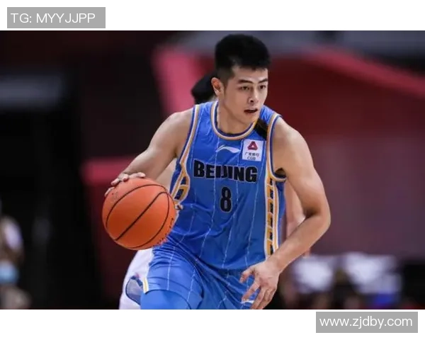 武汉篮球队在全国锦标赛中以78分稳居积分榜首位，展现强劲实力